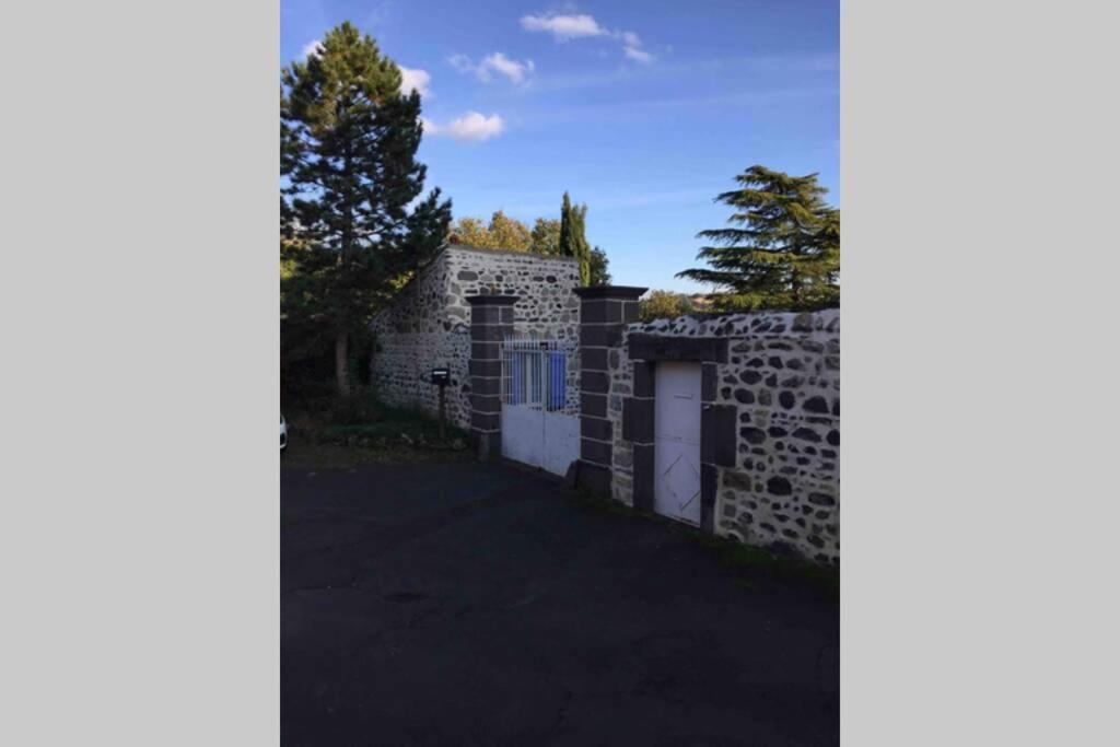 Maisonnette En Pierre Independante De 20 M2 Saint-Cirgues-sur-Couze Exteriör bild